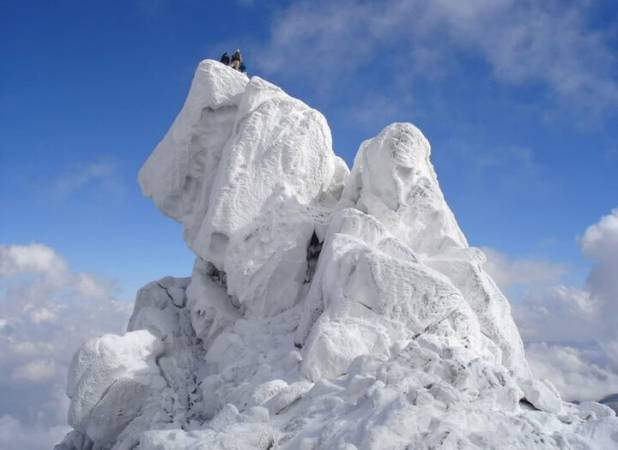 جستجوی مفقودان در ارتفاعات همدان ادامه دارد