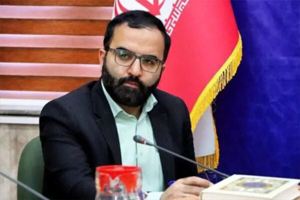 آذرکمند: از همه فعالیت‌های هنری جوانان حمایت می‌کنیم