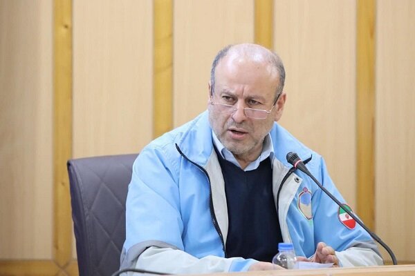 سقوط ۱۳ درخت در رشت؛ تندباد خسارت جانی نداشته است