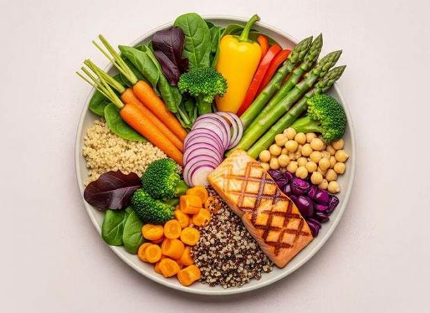 راهنمای جامع تغذیه و رژیم غذایی: سفری به سوی سلامتی و تناسب اندام