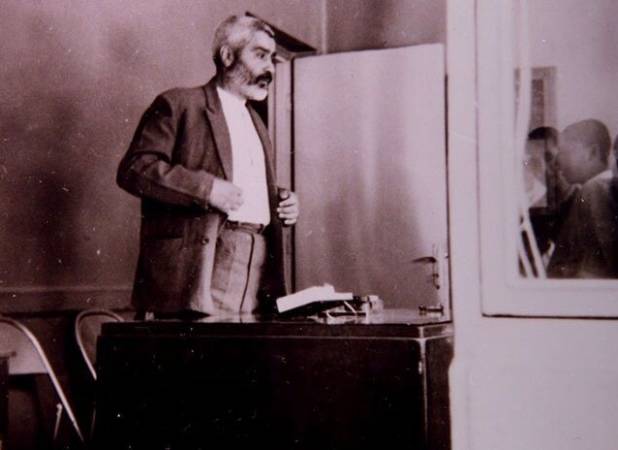 فیزیکدانی که آموزگاری را برگزید؛«رضا روزبه» محرم اسرار دانش آموزان بود