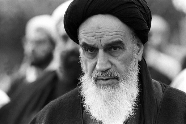 تبعیت از قانون اصلی‌ترین شاخصه انقلابی‌گری در نگاه امام (ره) است