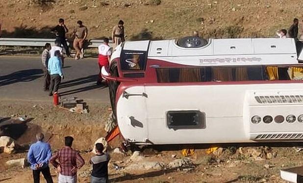 5 کشته و ۴۴ مصدوم بر اثر واژگونی اتوبوس در محور مشهد - زابل