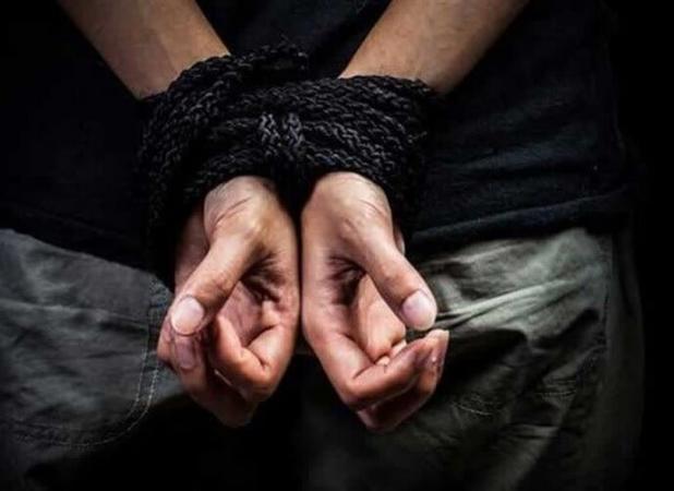 گروگان بشاگردی با پیگیری دادگستری جاسک آزاد شد