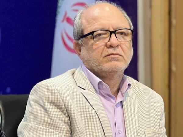 تلاش برای اطفای حریق در مجتمع تجاری اطلس درگهان ادامه دارد