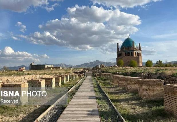 نماینده مجلس: ارگ و محوطه گنبد سلطانیه باید هم‌زمان مورد رسیدگی قرار گیرند