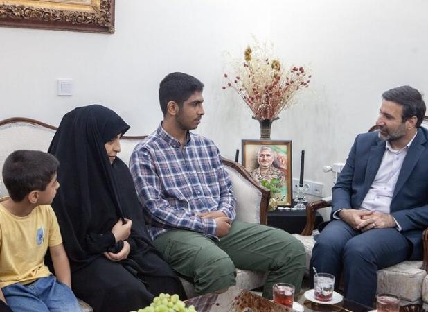 سخنگوی شورای نگهبان با خانواده شهید ناظر «محمدرضا زندی» دیدار کرد