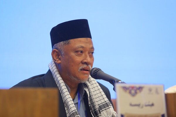 عالم مالزی: انقلاب اسلامی به شیعیان هویت داد