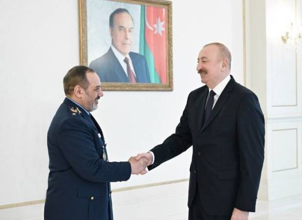 دیدار وزیر دفاع ایران با رئیس‌جمهور آذربایجان