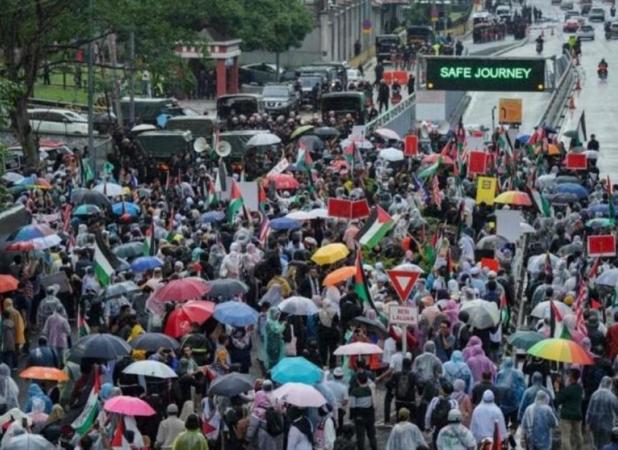 خشم شهروندان مالزی از توقف کشتی‌های صمود توسط رژیم صهیونیستی