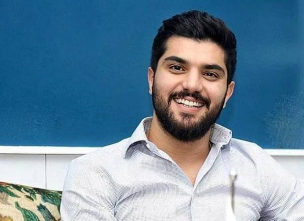 قاب خانوادگی سینا مهراد و پدر و مادرش جلب‌توجه کرد