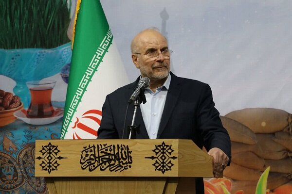 قالیباف: باید کارآمدی دین را به پشتوانه حوزه‌های علمیه به اثبات رساند