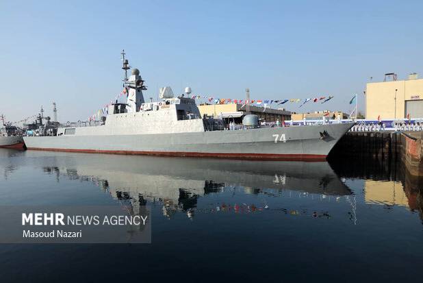 آغاز ویژه برنامه‌های دهه فجر در هرمزگان؛ بوق کشتی‌ها به صدا درآمد