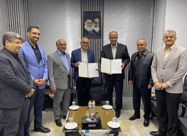 تفاهم‌نامه تأمین ۵۰ دستگاه آمبولانس در سیستان و بلوچستان امضا شد