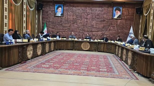 دستگاه‌های دولتی از خدمات‌دهی به عاملان ساخت‌وساز غیرمجاز در تبریز خودداری کنند