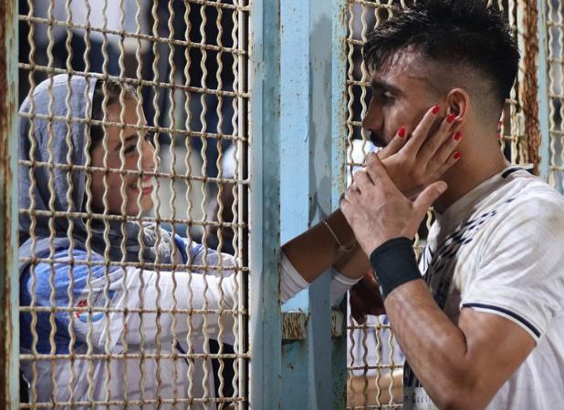 بازیکن ملوان، شادی گلش را با همسرش شریک شد