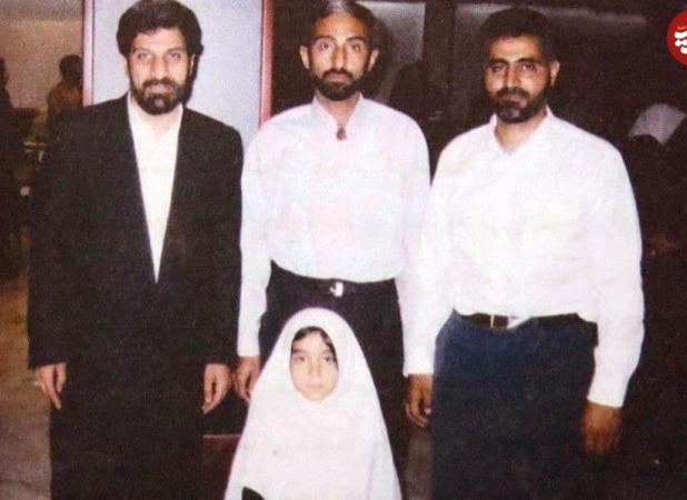 تصویری قدیمی از صادق آهنگران در کنار سردار سلیمانی