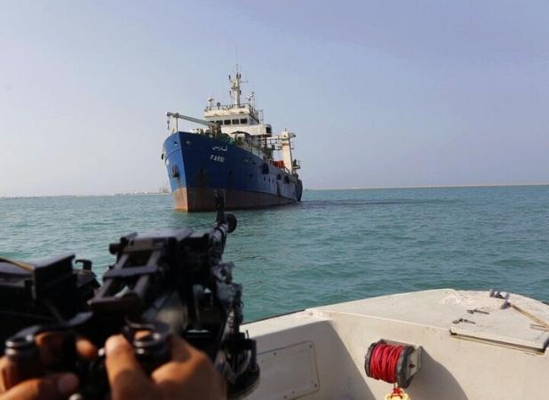 سپاه محدوده دریایی جاسک را بست