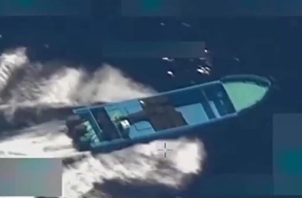 حمله آمریکا به یک شناور در اقیانوس آرام، ۴ کشته برجای گذاشت