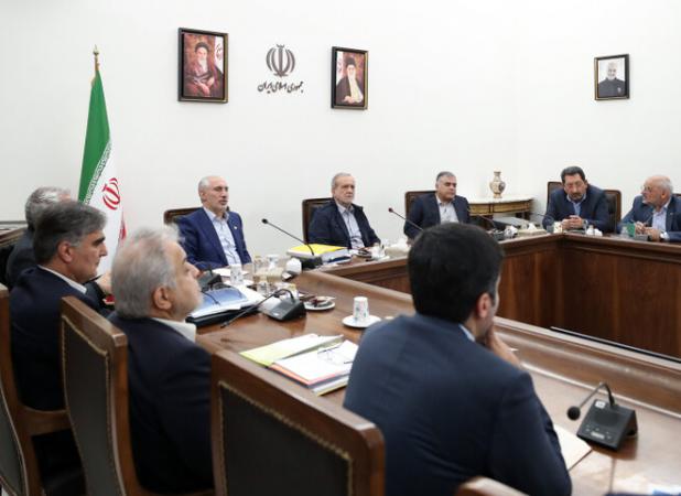 تأکید پزشکیان بر افزایش تولید و رفع ناترازی‌ها