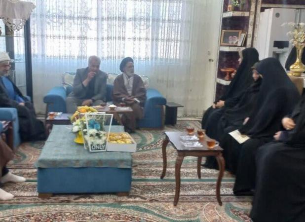 آینده کشور به دست فرزندان شهدا رقم می‌خورد