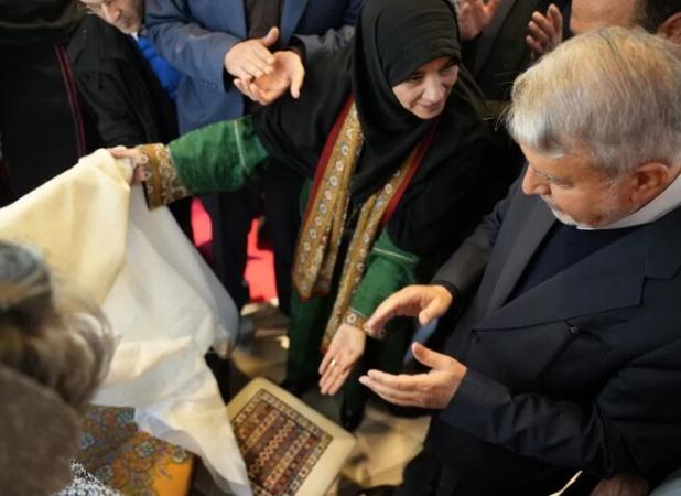 سه اثر شاخص صنایع دستی کرمان در نمایشگاه تهران رونمایی شد