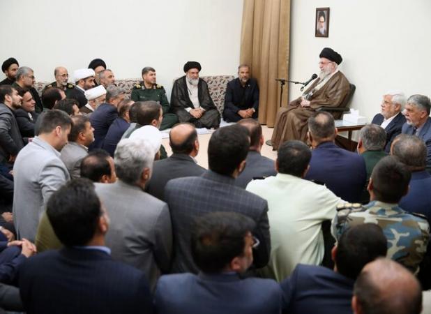 رهبر انقلاب:  عقب‌نشینی غیرتاکتیکی غضب الهی را به دنبال دارد