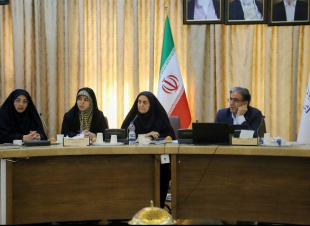 اشراقی: با مشارکت اقتصادی زنان در بخش خصوصی ظرفیت تولید افزایش می یابد