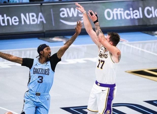 کاپ NBA| پیروزی لیکرز با بازگشت دانچیچ/ شکست پلیکانز در ثانیه پایانی