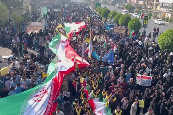 خروش باشکوه مردم اهواز در راهپیمایی ۱۳ آبان