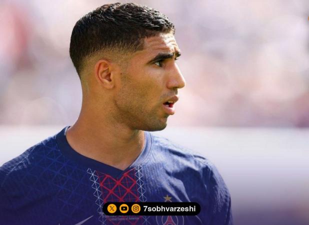 ورود سینمایی اشرف حکیمی با اسکوتر به مراسم مرد سال آفریقا