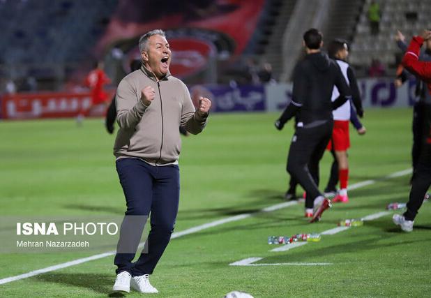 سرمربی و کاپیتان تراکتور محروم شدند