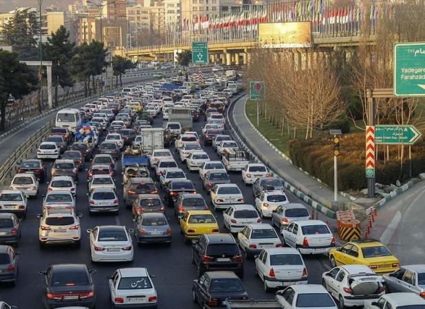 تاثیر تغییر ساعات اداری بر ترافیک تهران
