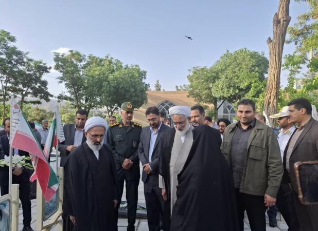 تجدید بیعت رئیس دیوان عالی کشور با شهدای گلپایگان