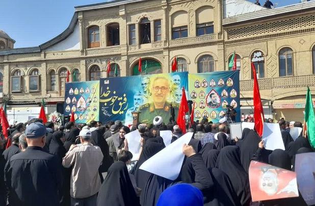 مردم همدان در تشییع پیکر شهید شادمانی از چرایی حضور خود می گویند
