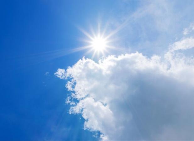 آسمانی آفتابی و تداوم گرما در یزد