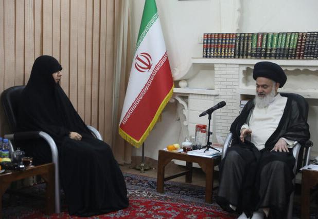 امام جمعه قم: بانوان در مبارزه با اقدامات ضد فرهنگی نقش‌آفرینی کنند