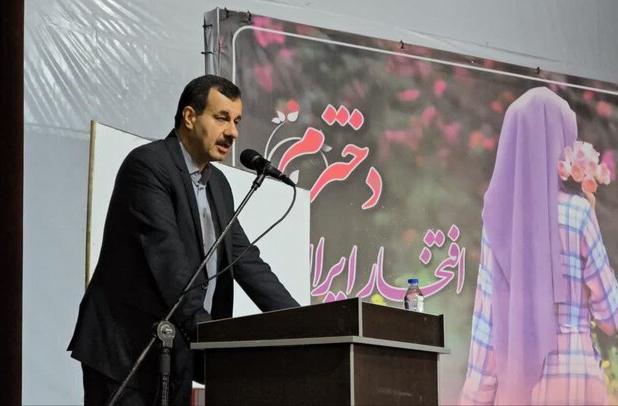 دختران، آینده‌سازان ایران اسلامی هستند
