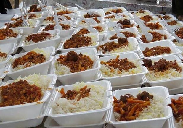 توزیع ۷۰۰۰ پرس غذای توسط موکب خیراندیشان همزمان با اربعین در مرز مهران