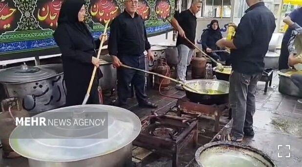 پخت ۱۰ هزار پُرس غذای نذری همزمان با روز عاشورا در آستانه اشرفیه