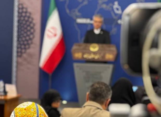 شال خبرنگار چینی خبرساز شد