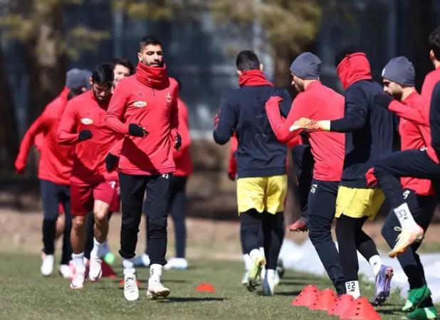 سپاهان برای دو بازیکن ثابت پرسپولیس پیغام فرستاد