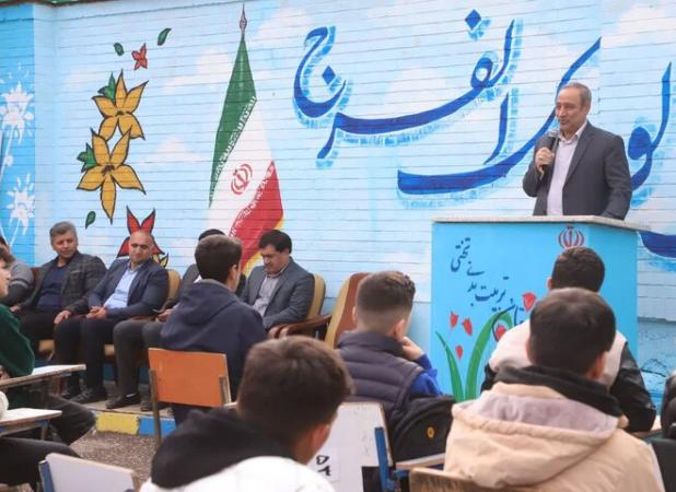 زنگ مهر در هنرستان تربیت‌بدنی تختی اردبیل نواخته شد