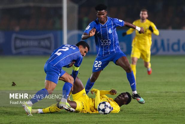 استقلال در زمین بزرگتر ندارد/ بازیکنان نیمکت‌نشین باید مدیریت شوند