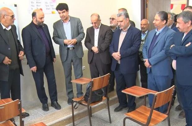 مدارس میبد با مشارکت خیران ساخته شده است