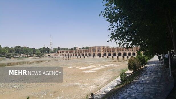 هوای اصفهان در وضعیت قابل قبول؛ شاخص کاشان قرمز شد