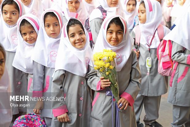 آئین بازگشایی مدارس با حضور رئیس سازمان بهزیستی برگزار شد
