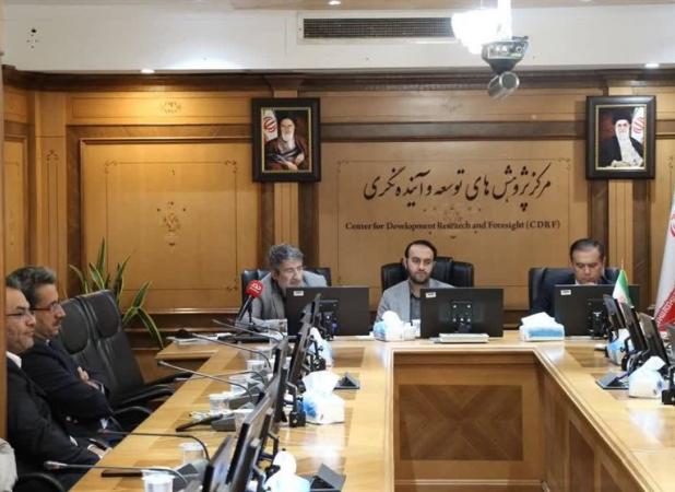 کولبری ناشی از عدم توسعه‌یافتگی مناطق مرزی است
