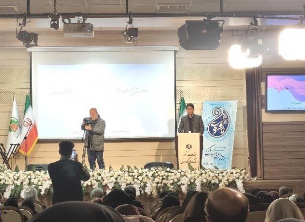 لهونی: زنان کردستان در متن توسعه استان قرار دارند