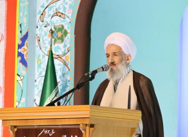 ملت ایران با تمام وجود پشت سر رهبری ایستاده است